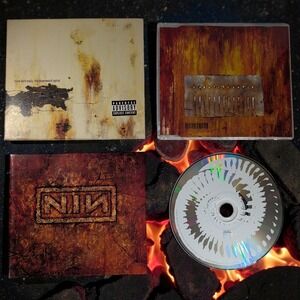 Nine Inch Nails - The Downward Spiral 14 Track CD Album